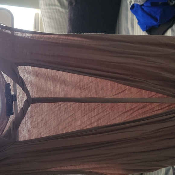 Deep plunge top - Picture 4 of 4